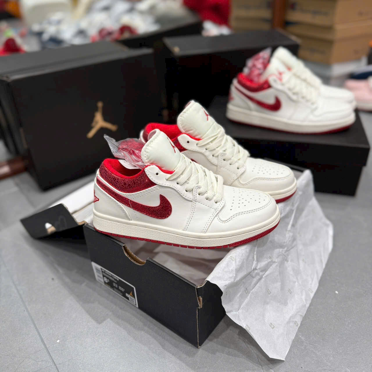 Giày Sneaker Nike Jordan 1 Low Ruby Giày Sneaker Nike Jordan 1 Low Ruby