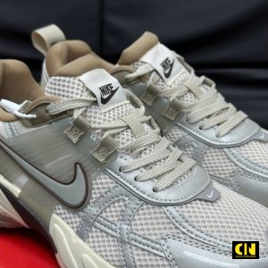 Giay Sneaker Nike V2K Run Metallic Silver Brown Giày Sneaker Nike V2K Run Metallic Silver Brown