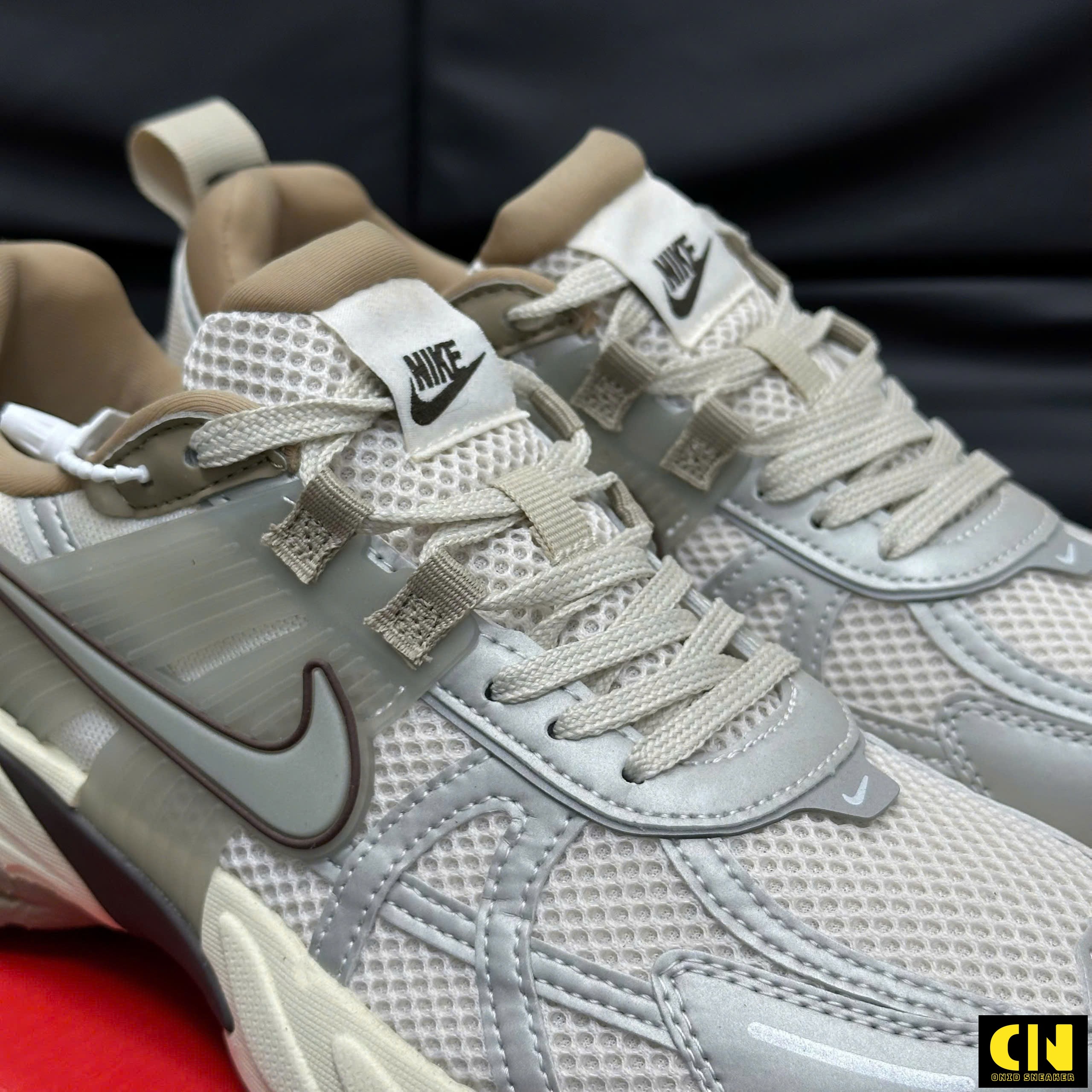 Giày Sneaker Nike V2K Run Metallic Silver Brown Giày Sneaker Nike V2K Run Metallic Silver Brown