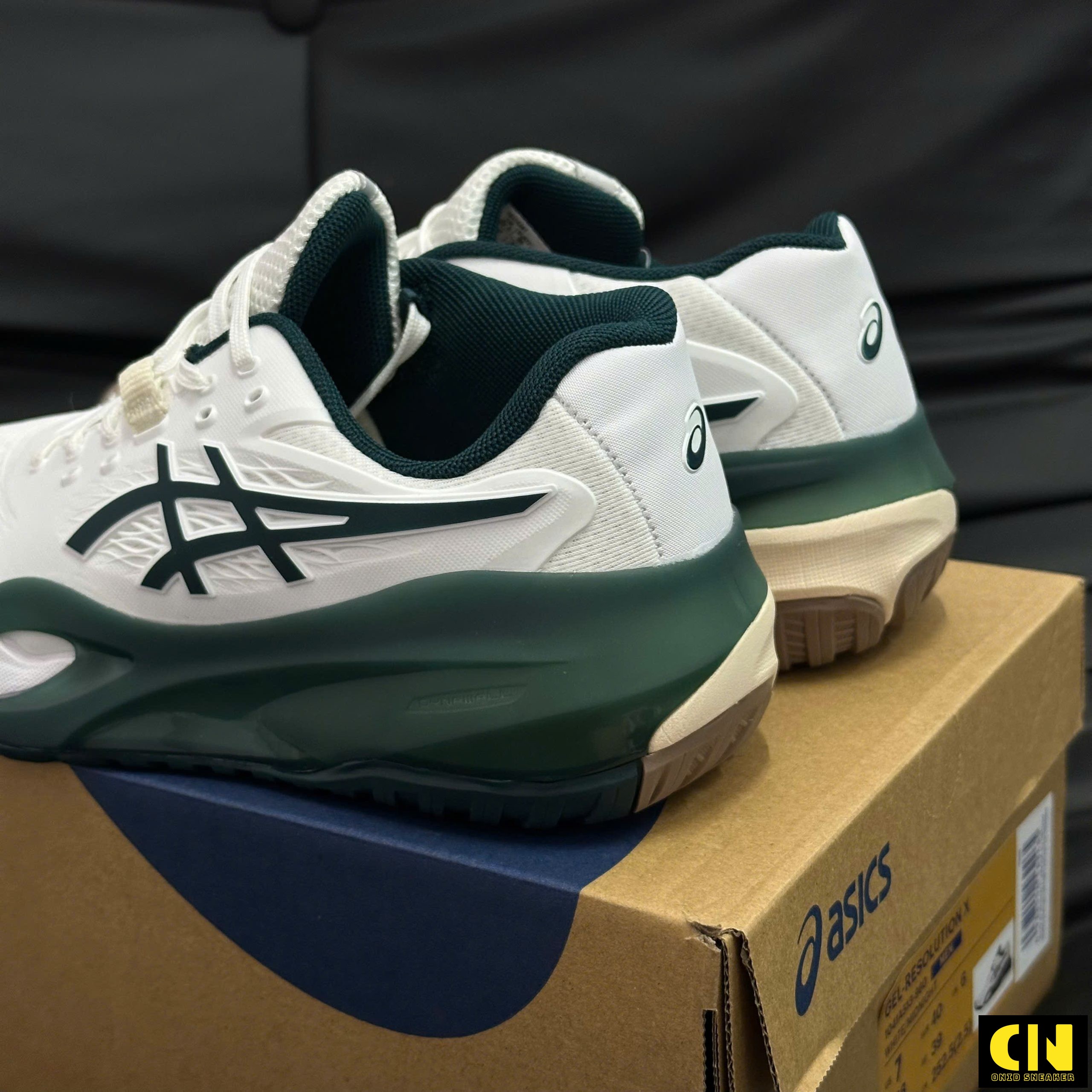 Giày Tennis Asics Gel-Resolution Saxon Giày Tennis Asics Gel-Resolution Saxon