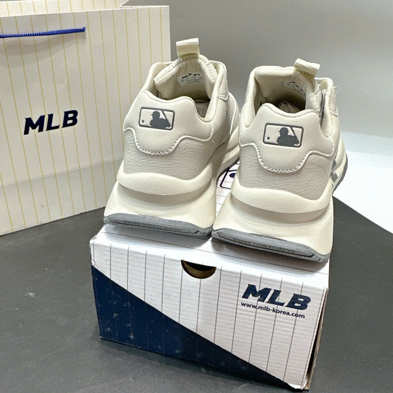 Giày Thể Thao Mlb Chunky Runner Basic Beige Giày Thể Thao MLB Chunky Runner Basic Beige