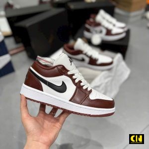 Giay The Thao Nike Air Jordan 1 Low Gs Dark Pony Giày Thể Thao Nike Air Jordan 1 Low GS Dark Pony