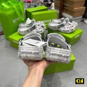 Dep Crocs Classic Clog Bape Gray Camo Nhua Croslite Dép Crocs Classic Clog Bape Gray Camo Nhựa Croslite