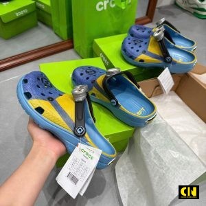 Dep Suc Crocs Classic Despicable Me Minions Blue Yellow Dép Sục Crocs Classic Despicable Me Minions Blue Yellow
