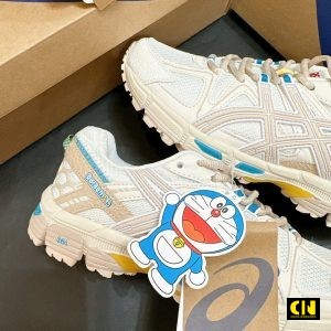 Giay Asics Gel Kahana 8 Doremon Phien Ban Mau Trang Kem Giày Asics Gel Kahana 8 Doremon Phiên Bản Màu Trắng Kem