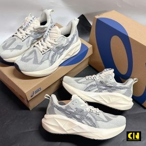 Giay Asics Novablast 5 Standard Oatmeal Giày Asics Novablast 5 Standard Oatmeal