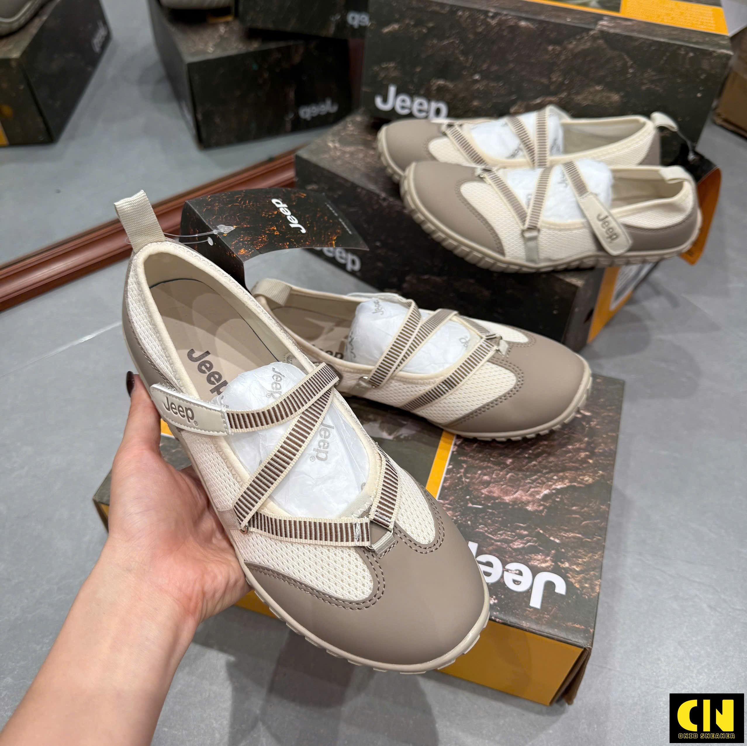Giày Búp Bê Jeep Outdoor Mary Jane Nâu Kem Giày Búp Bê Jeep Outdoor Mary Jane Nâu Kem