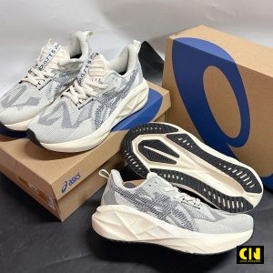 Giay Chay Bo Asics Novablast 5 Ban De Day Em Ai Giày Chạy Bộ Asics Novablast 5 Bản Đế Dày Êm Ái
