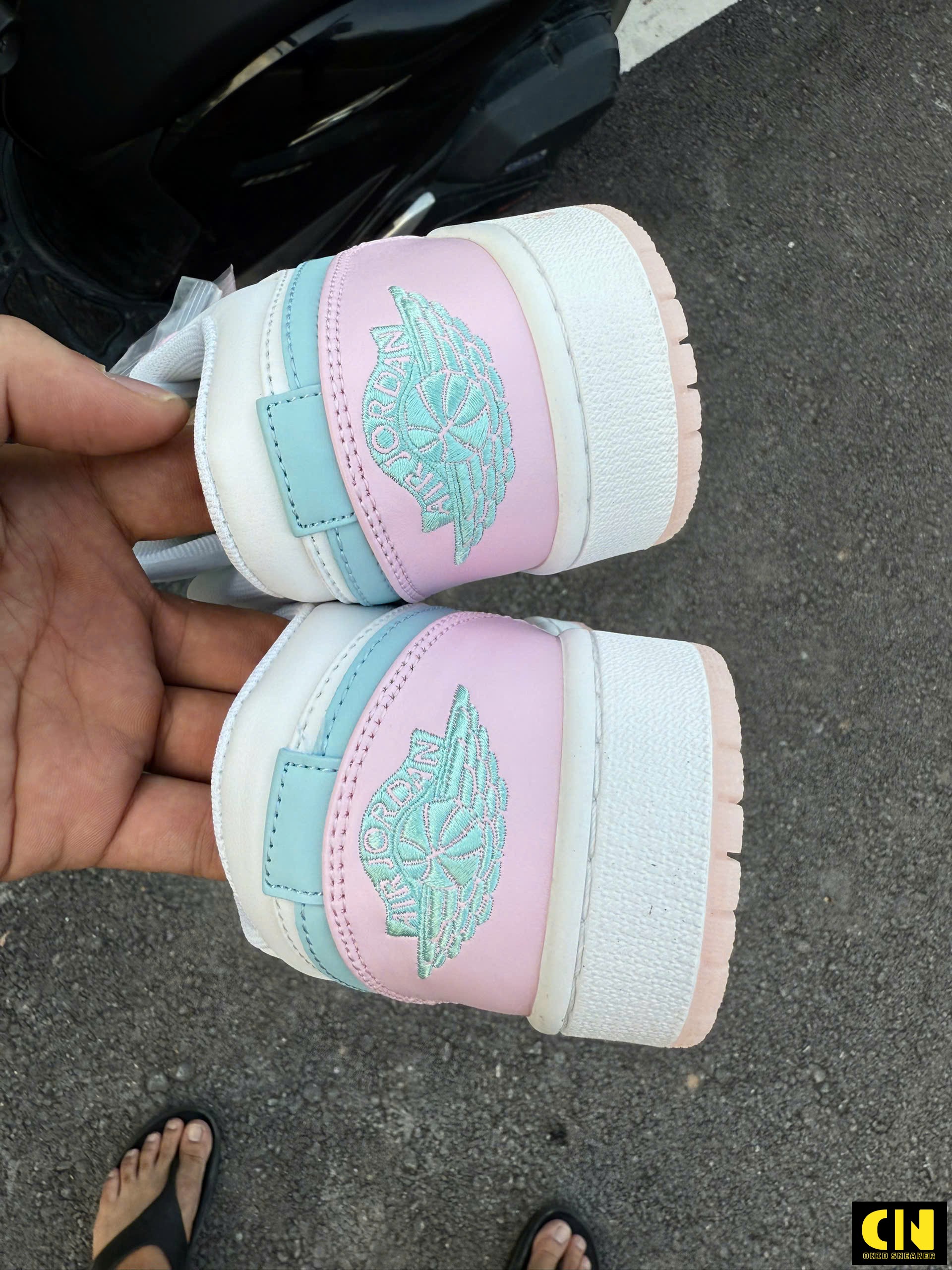 Giày Jordan 1 Low Màu Trắng Hồng Pastel Teal Giày Jordan 1 Low Màu Trắng Hồng Pastel Teal