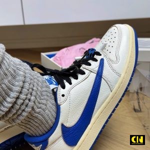 Giay Jordan 1 Low Travis Scott Sail Blue Trang Xanh Duong Giày Jordan 1 Low Travis Scott Sail Blue Trắng Xanh Dương