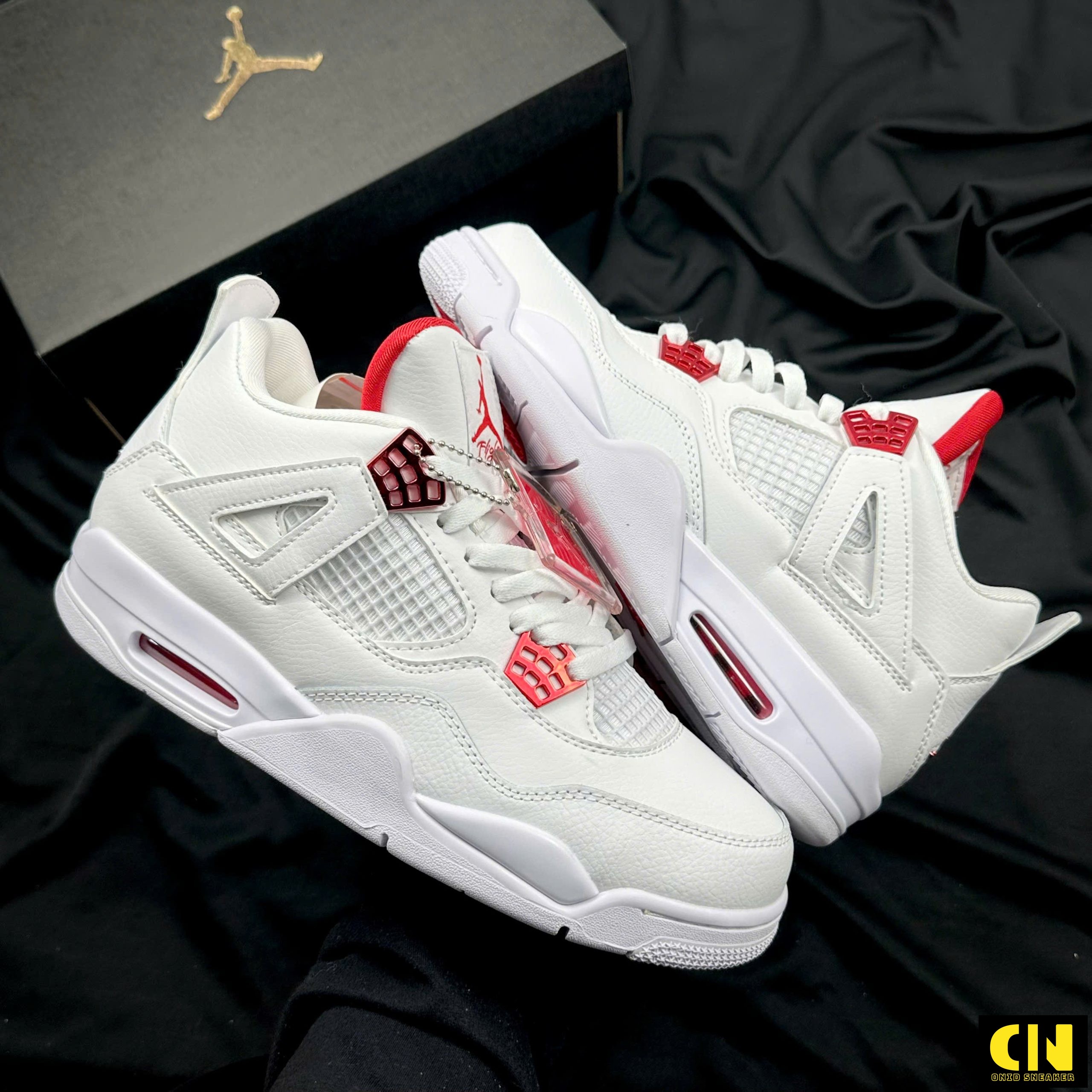 Giày Jordan 4 Cổ Lửng Màu Trắng Đỏ Giày Jordan 4 Cổ Lửng Màu Trắng Đỏ