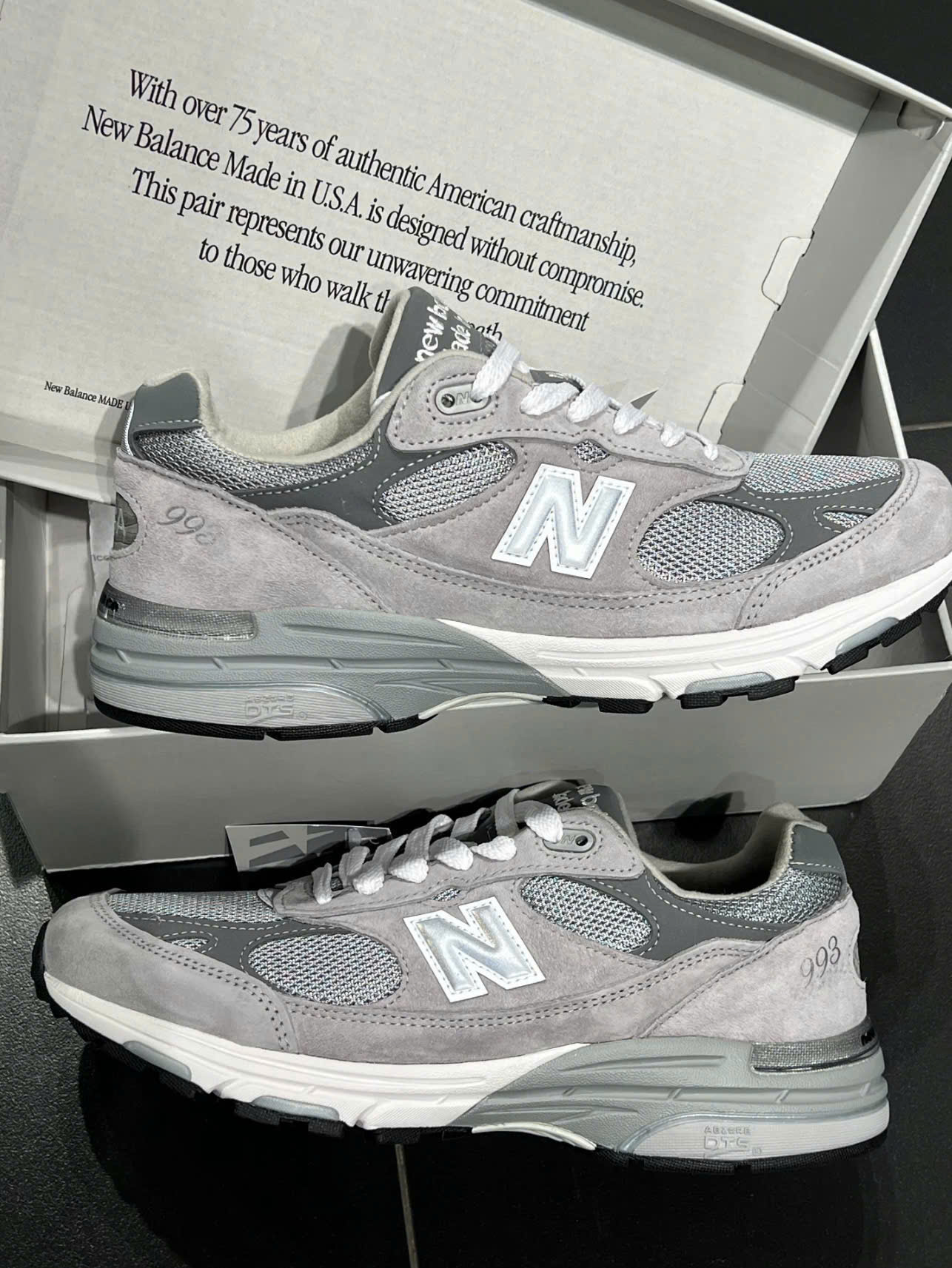 Giày New Balance 993 Màu Xám Xi Măng Giày New Balance 993 Màu Xám Xi Măng