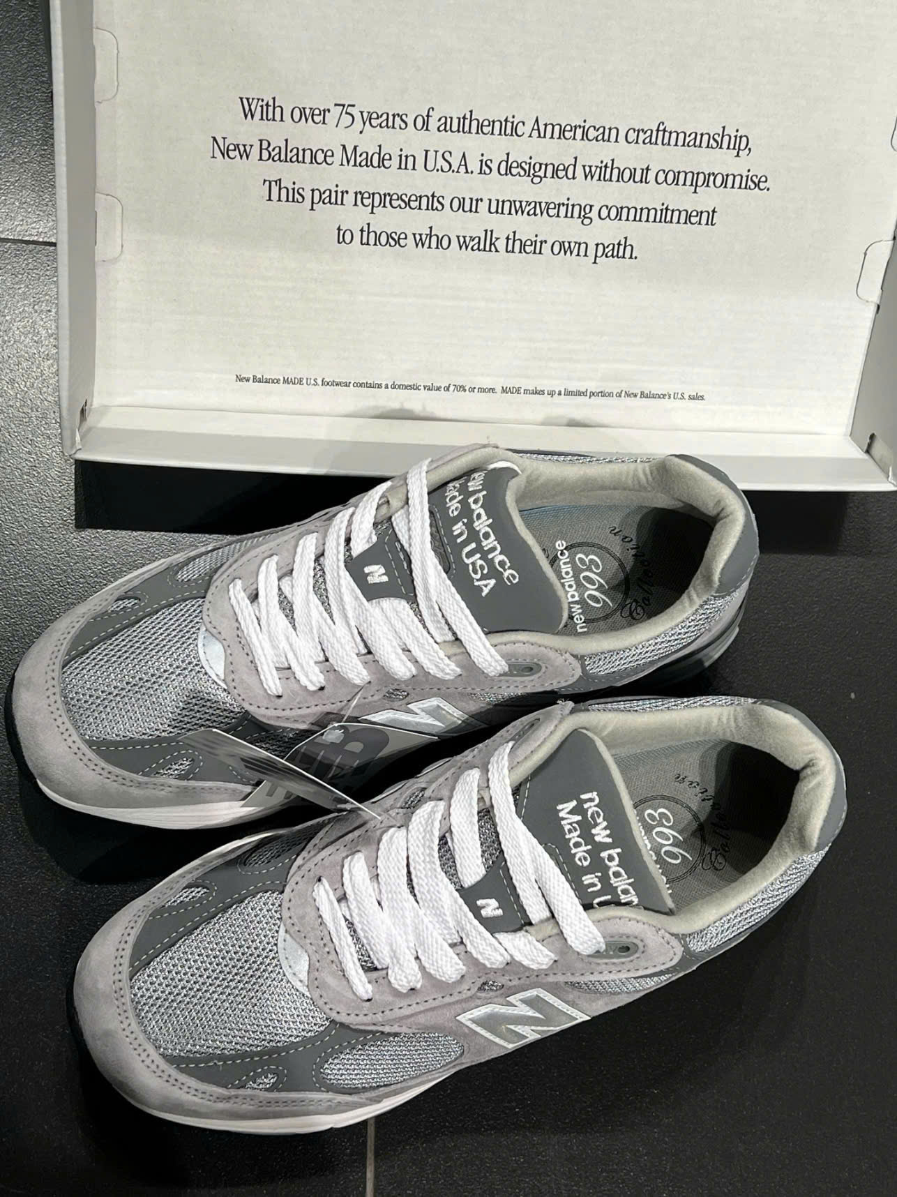 Giày New Balance Cổ Thấp Màu Xám Giày New Balance Cổ Thấp Màu Xám
