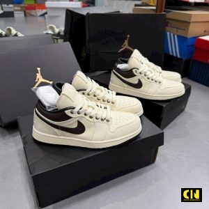 Giay Nike Air Jordan 1 Co Thap Mau Trang Nga Nau Giày Nike Air Jordan 1 Cổ Thấp Màu Trắng Ngà Nâu