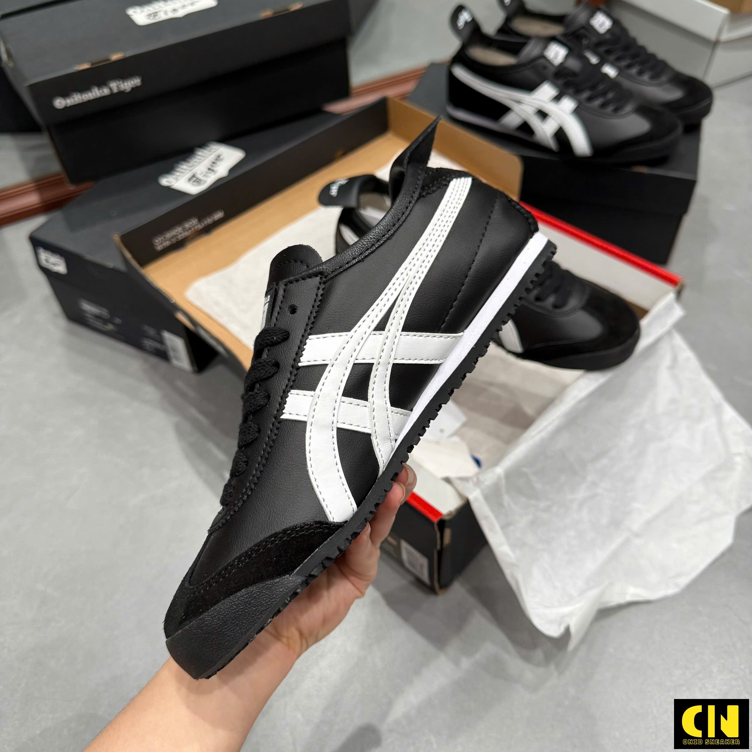 Giày Onitsuka Tiger Mexico 66 Đen Trắng Giày Onitsuka Tiger Mexico 66 Đen Trắng