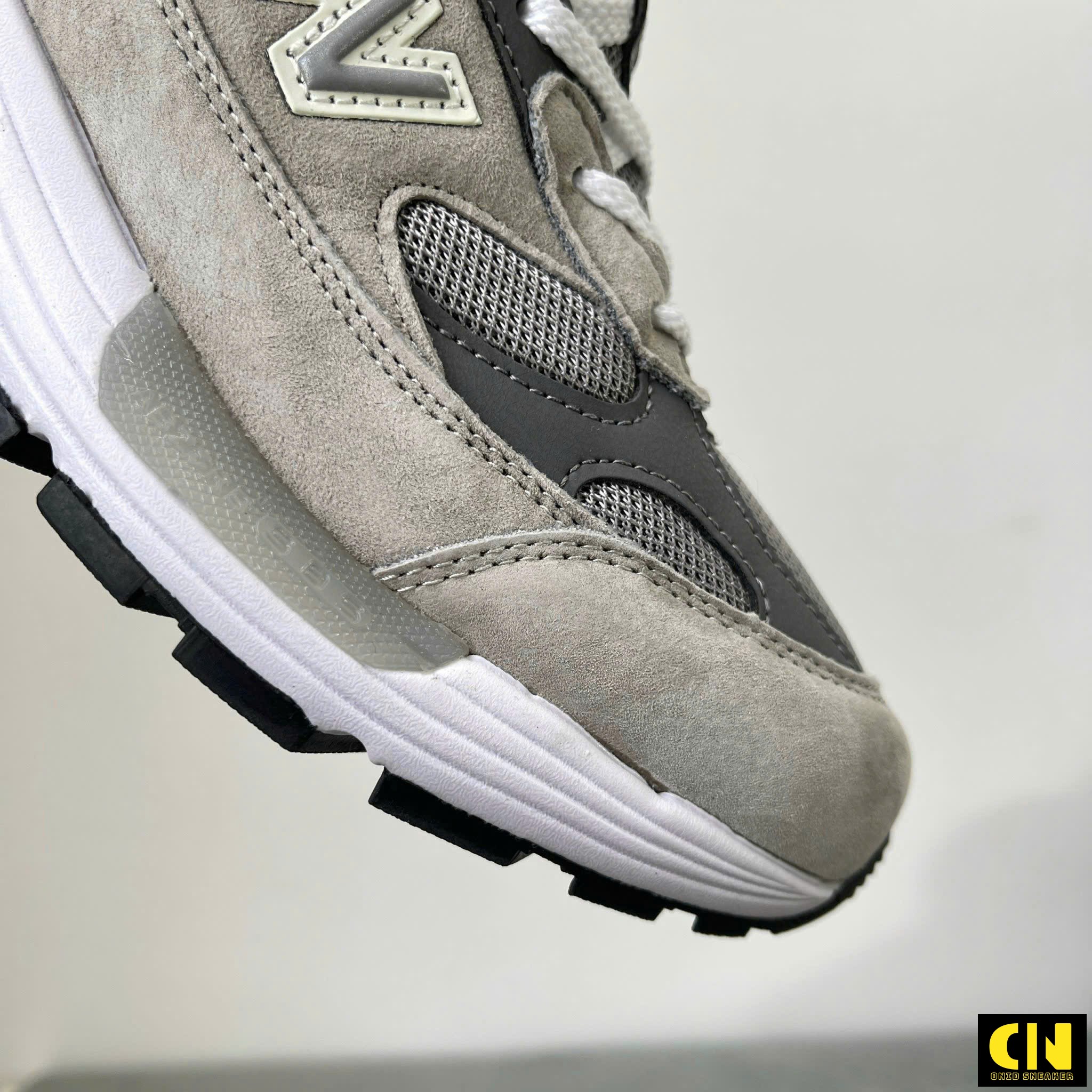 Giày Sneaker New Balance 992 Bản Da Lộn Xịn Màu Xám Giày Sneaker New Balance 992 Bản Da Lộn Xịn Màu Xám