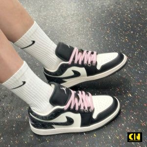 Giay Sneaker Nike Jordan 1 Low Se Den Phoi Hong Giày Sneaker Nike Jordan 1 Low SE Đen Phối Hồng