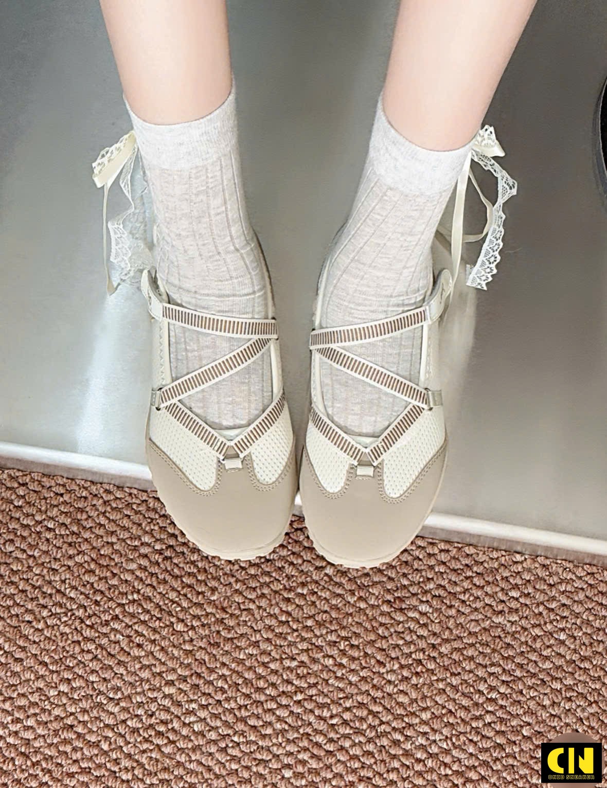 Giày Sneaker Nữ Jeep Outdoor Low Top Beige Giày Sneaker Nữ Jeep Outdoor Low Top Beige