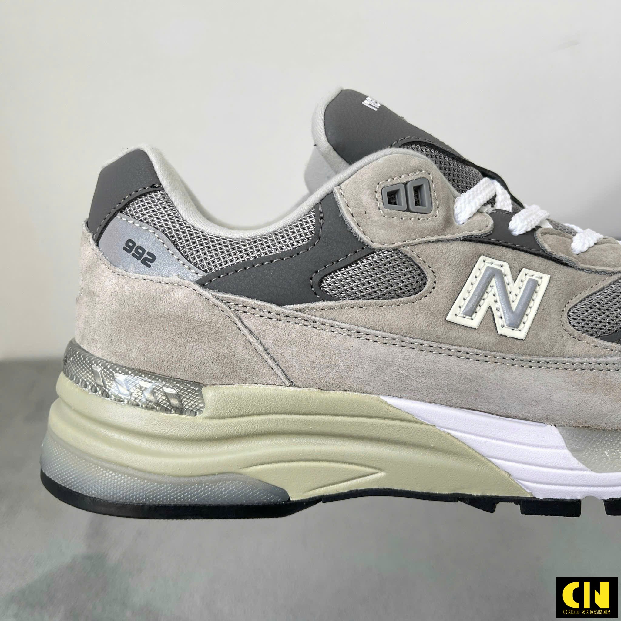 Giày Thể Thao New Balance 992 Heritage Classic Grey Giày Thể Thao New Balance 992 Heritage Classic Grey