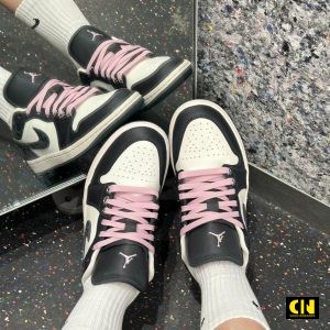 Giay The Thao Nike Air Jordan 1 Low Se Den Hong Giày Thể Thao Nike Air Jordan 1 Low SE Đen Hồng