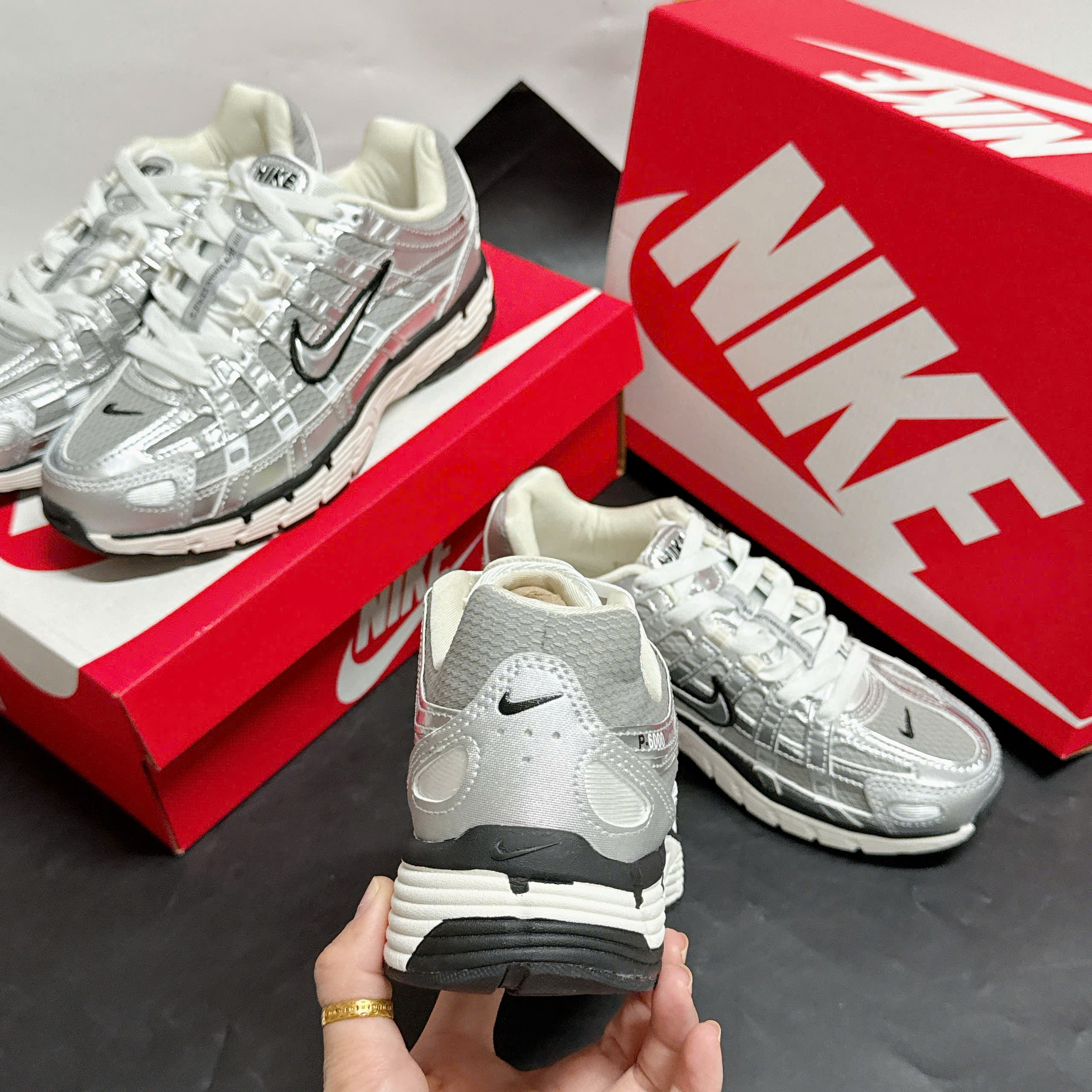 Giày Thể Thao Nike P-6000 Màu Bạc Giày Thể Thao Nike P-6000 Màu Bạc
