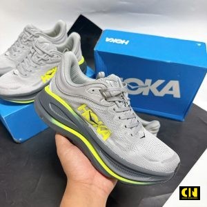 Giay Chay Road Hoka Bondi 9 Mau Xam Bac Vien Vang Neon Giày Chạy Road Hoka Bondi 9 Màu Xám Bạc Viền Vàng Neon