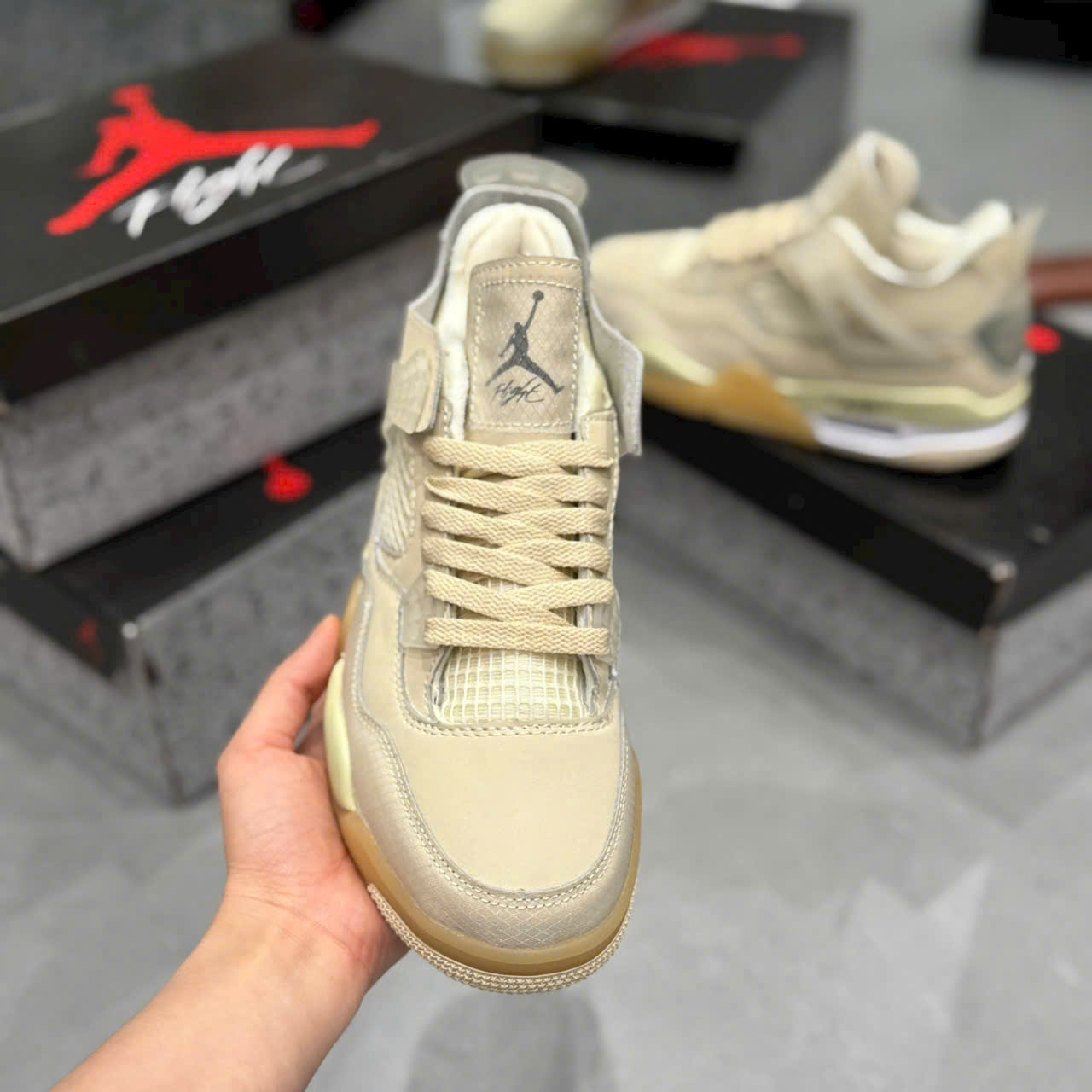 Giày Cổ Cao Air Jordan 4 Retro Off-White Màu Kem Sữa Giày Cổ Cao Air Jordan 4 Retro Off-White Màu Kem Sữa