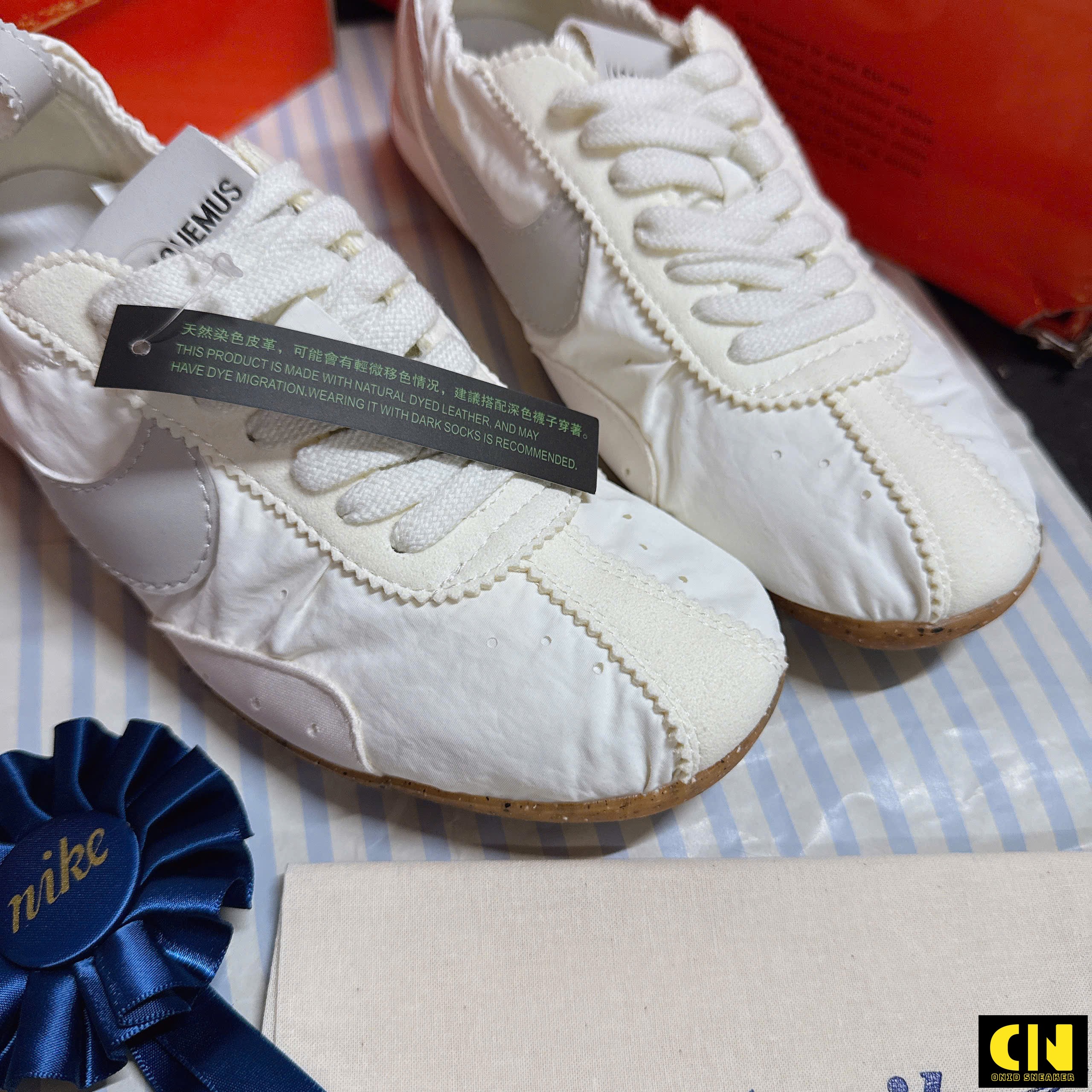 Giày Cổ Chun Nike Jacquemus Màu Trắng Vintage Giày Cổ Chun Nike Jacquemus Màu Trắng Vintage