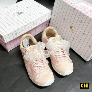 Giay Co Thap Mlb Sleek Powder New York Yankees Pink White Giày Cổ Thấp MLB Sleek Powder New York Yankees Pink White