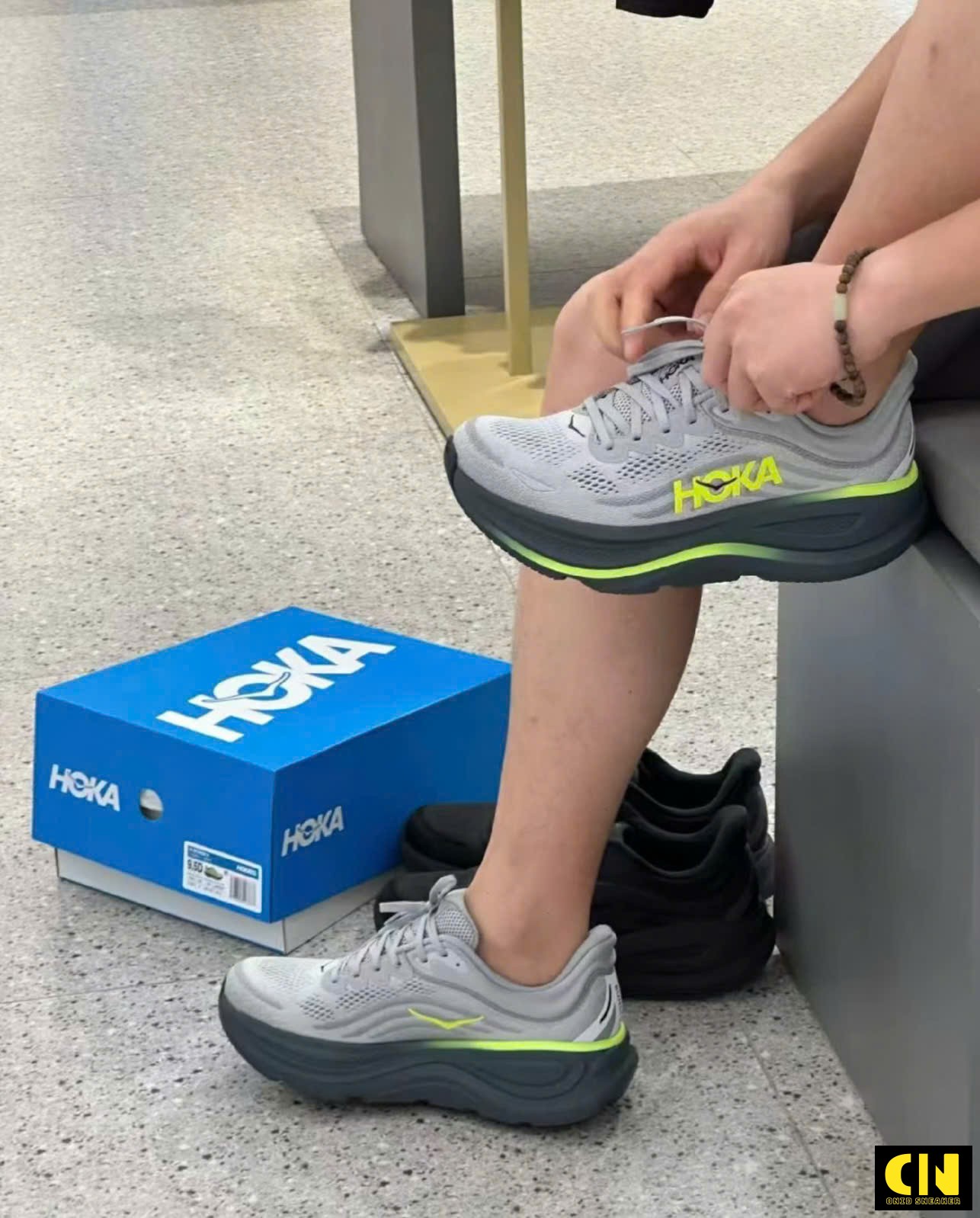 Giày Hoka Bondi 9 Stardust Outer Orbit Gray Neon Giày Hoka Bondi 9 Stardust Outer Orbit Gray Neon