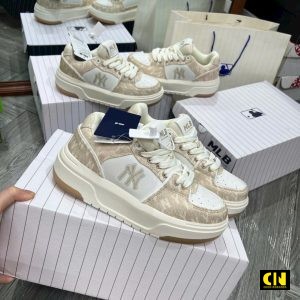 Giay Mlb Chunky Liner Denim Mau Kem Hoa Tiet Monogram Giày MLB Chunky Liner Denim Màu Kem Họa Tiết Monogra