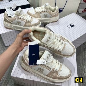 Giay Mlb Chunky Liner Ny Denim Mono Sl Ban Mau Kem Nau Giày MLB Chunky Liner NY Denim Mono SL Bản Màu Kem Nâu