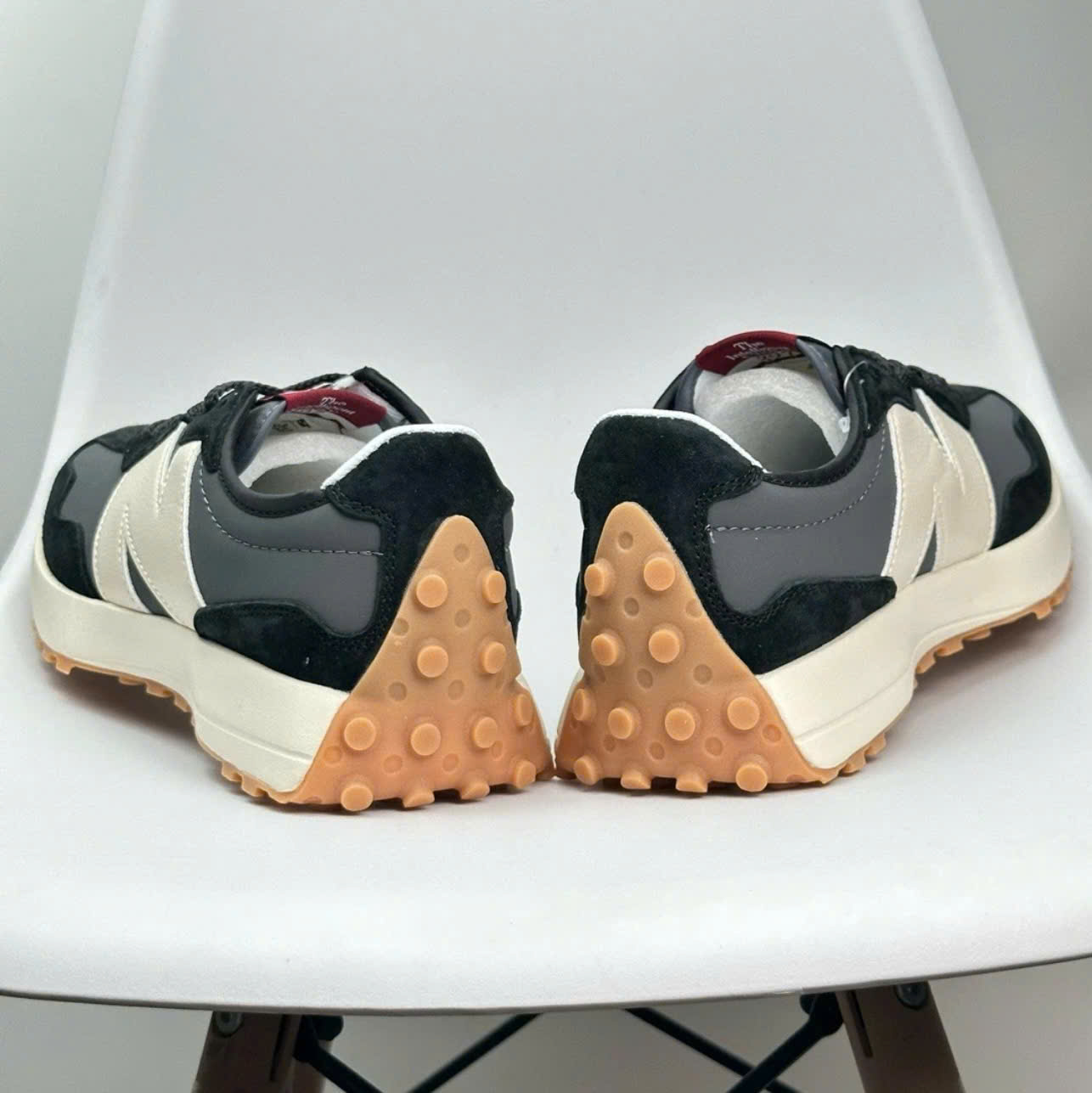 Giày New Balance 327 Ms327Stc Tone Đen Xám Giày New Balance 327 MS327STC Tone Đen Xám