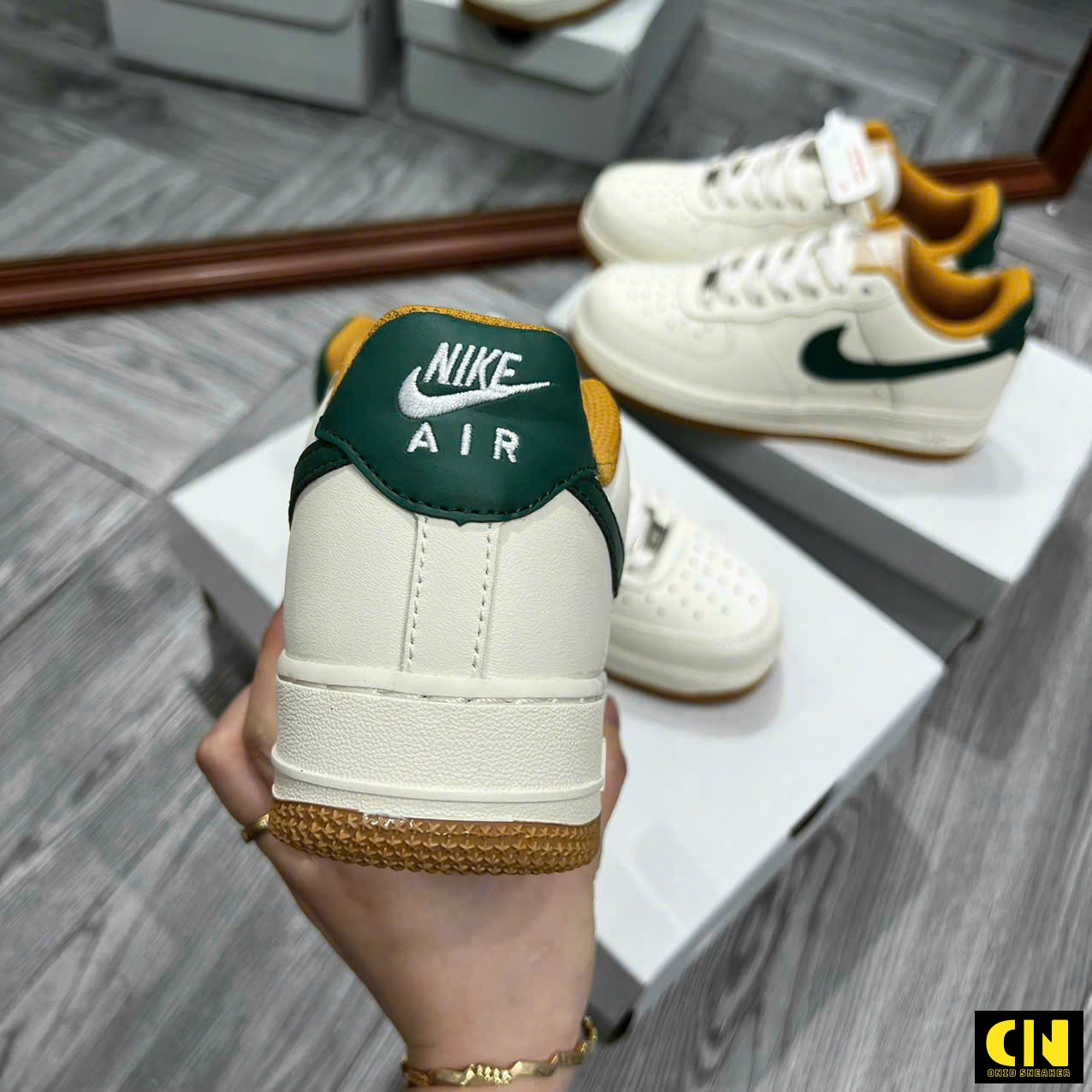 Giày Nike Af1 Low Trắng Kem Logo Xanh Lá Giày Nike AF1 Low Trắng Kem Logo Xanh Lá