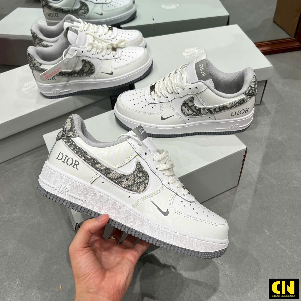Giày Nike Air Force 1 07 Low Dior White Grey Giày Nike Air Force 1 07 Low DIOR White Grey