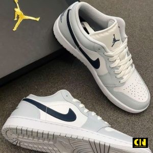 Giay Nike Air Jordan 1 Low Aura Trang Xanh Duong Giày Nike Air Jordan 1 Low Aura Trắng Xanh Dương