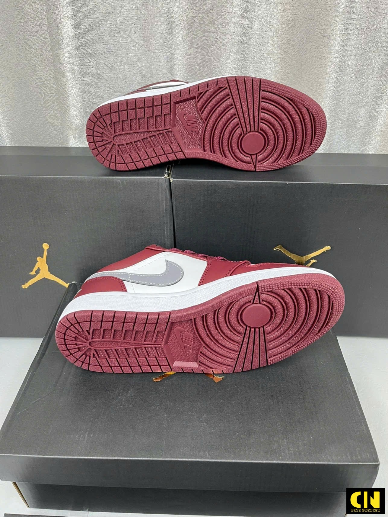 Giày Nike Air Jordan 1 Low Cổ Thấp Màu Đỏ Mận Giày Nike Air Jordan 1 Low Cổ Thấp Màu Đỏ Mận
