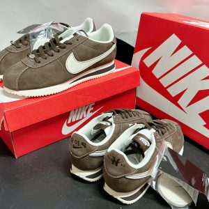 Giay Nike Cortez Got Theu Chu Han Quoc Mau Nau Fullbox Giày Nike Cortez Gót Thêu Chữ Hàn Quốc Màu Nâu Fullbox