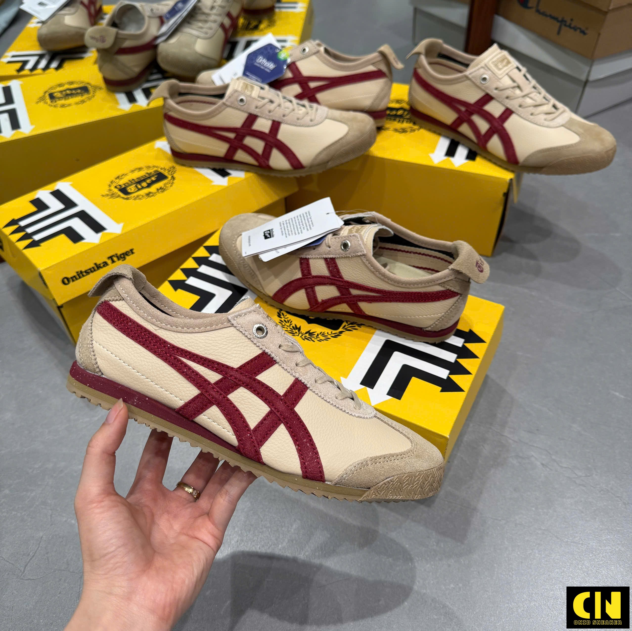 Giày Onitsuka Tiger Màu Beige Red Giày Onitsuka Tiger Màu Beige Red