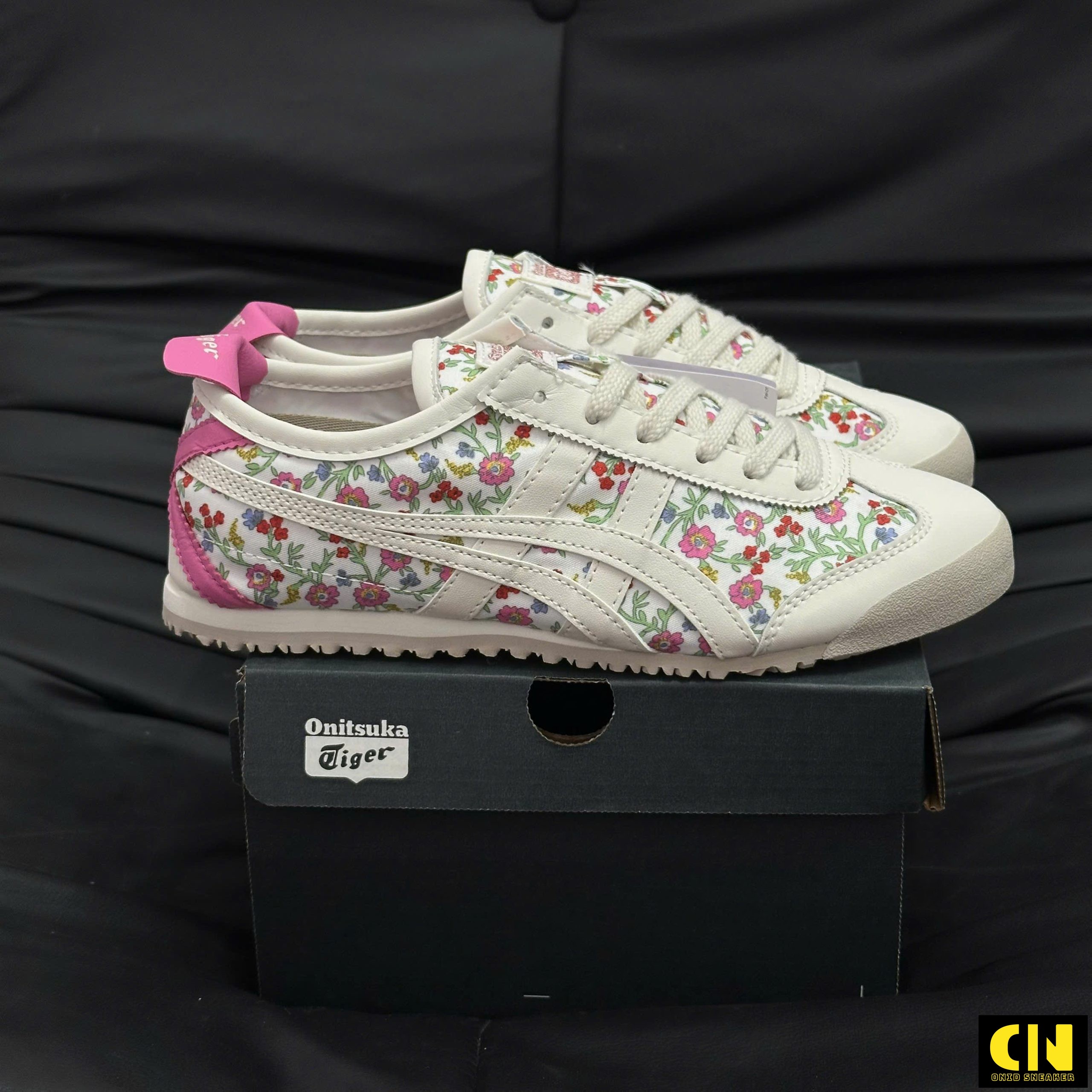 Giày Onitsuka Tiger Nữ Mexico 66 Trắng Hồng Hoa Giày Onitsuka Tiger Nữ Mexico 66 Trắng Hồng Hoa
