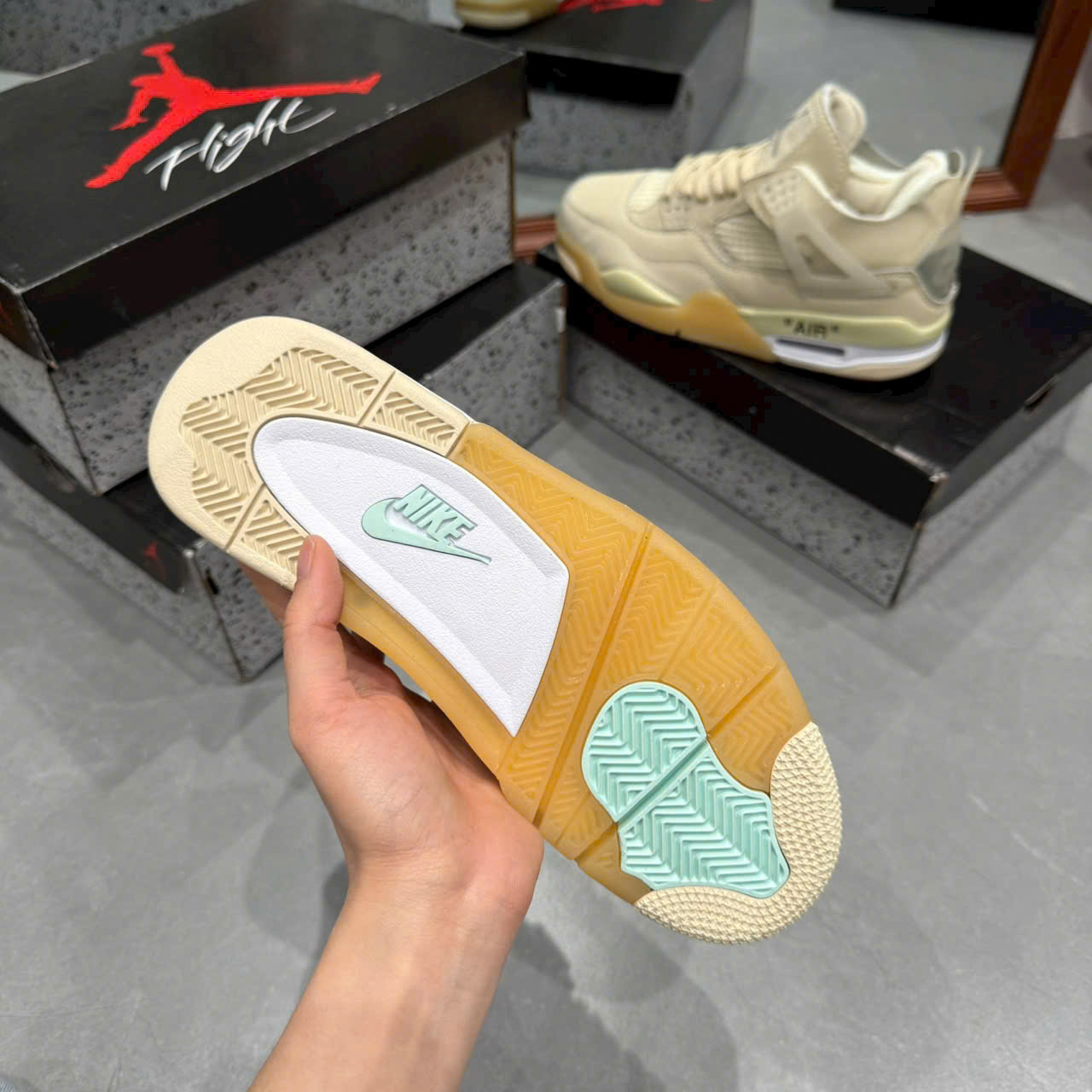 Giày Sneaker Jordan 4 Retro Off-White Sail Giày Sneaker Jordan 4 Retro Off-White Sail