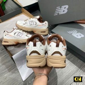 Giay Sneaker Kieu Dang Vintage New Balance 530 Trang Nau Giày Sneaker Kiểu Dáng Vintage New Balance 530 Trắng Nâu