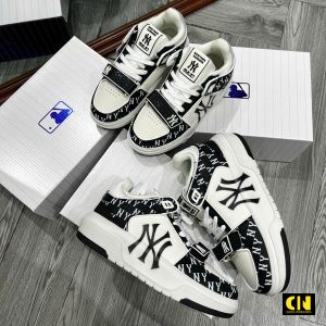 Giay Sneaker Mlb Chunky Liner Mid Classic Monogram New York Yankees Den Giày Sneaker MLB Chunky Liner Mid Classic Monogram New York Yankees Đen