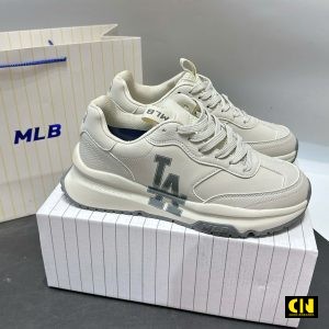 Giay Sneaker Mlb Chunky Runner Mau Trang Kem Giày Sneaker MLB Chunky Runner Màu Trắng Kem