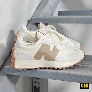 Giay Sneaker New Balance 327 Moonbeam Driftwood Trang Kem De Nau Giày Sneaker New Balance 327 Moonbeam Driftwood Trắng Kem Đế Nâu
