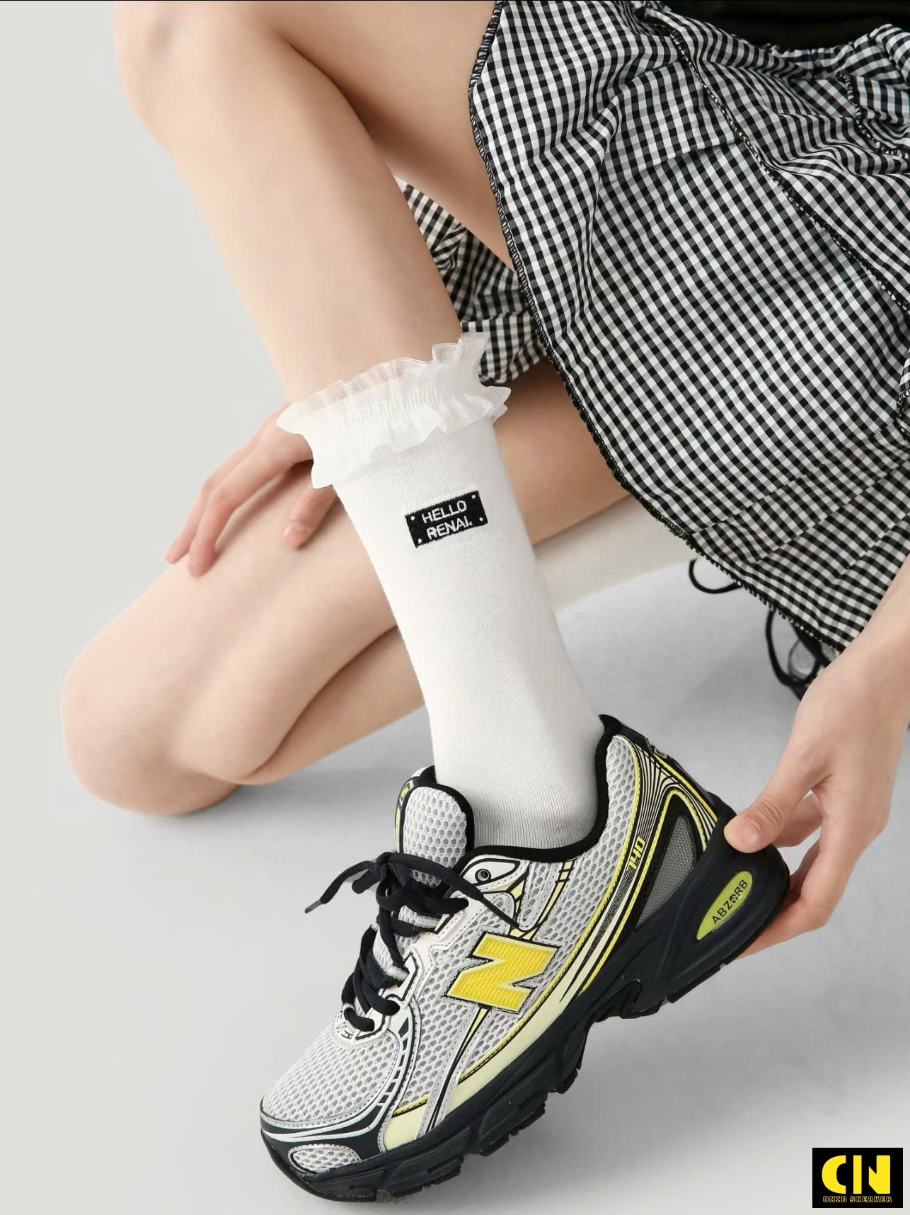 Giày Sneaker New Balance 740 Xám Vàng Đen Giày Sneaker New Balance 740 Xám Vàng Đen