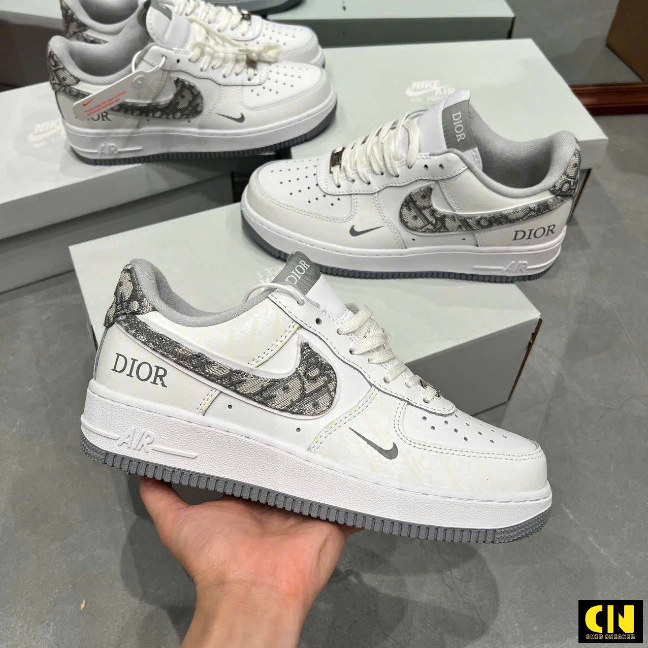 Giày Sneaker Nike Af1 07 Low Dior Denim Màu Trắng Xám Giày Sneaker Nike AF1 07 Low Dior Denim Màu Trắng Xám