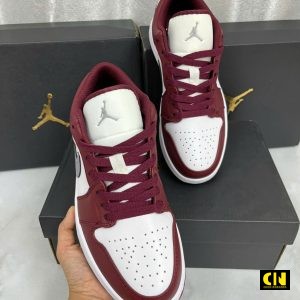 Giay Sneaker Nike Air Jordan 1 Low Mau Do Ruou Vang Bordeaux Giày Sneaker Nike Air Jordan 1 Low Màu Đỏ Rượu Vang Bordeaux