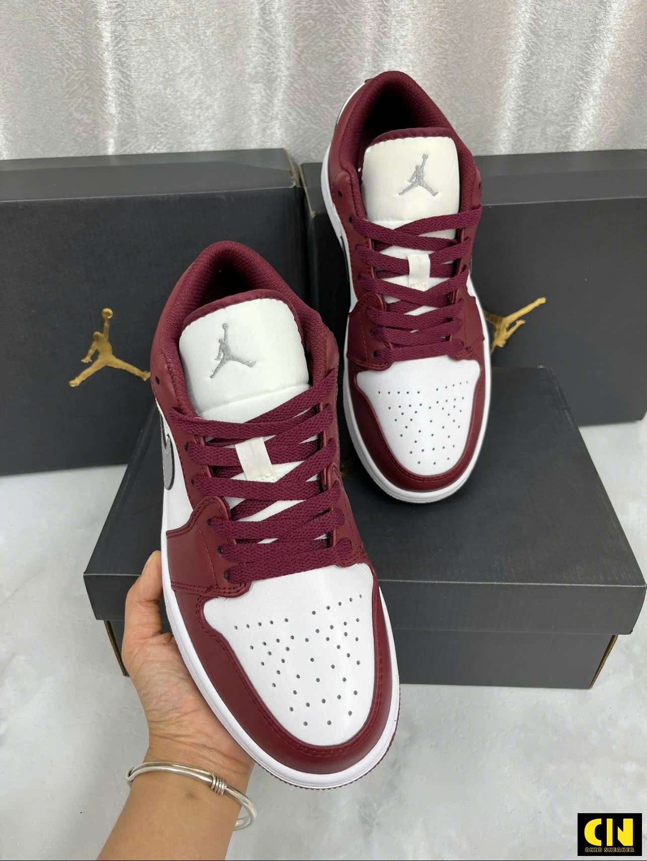 Giày Sneaker Nike Air Jordan 1 Low Màu Đỏ Rượu Vang Bordeaux Giày Sneaker Nike Air Jordan 1 Low Màu Đỏ Rượu Vang Bordeaux