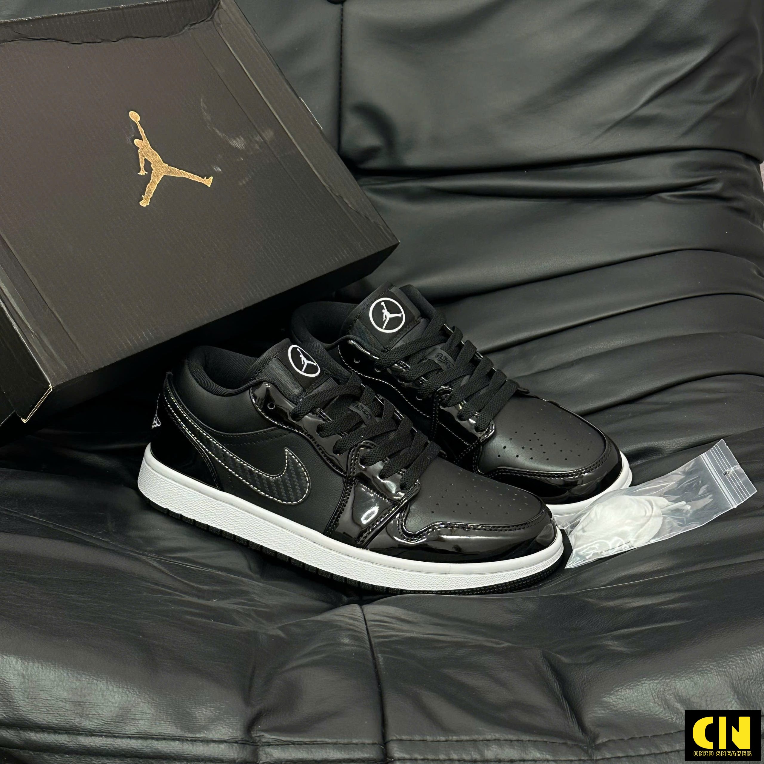 Giày Sneaker Nike Air Jordan 1 Low Se All Star Carbon Fiber Đen Giày Sneaker Nike Air Jordan 1 Low SE All Star Carbon Fiber Đen
